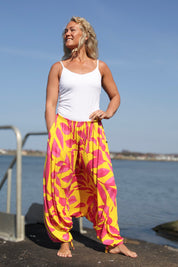 Gul/Rosa Mönstrad Haremsbyxa Classic Yellow Base Pink Leafs