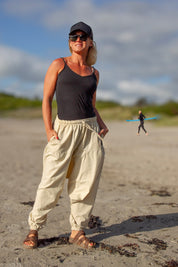 Krämvit Haremsbyxa Yogi Cargo Cream Yellow