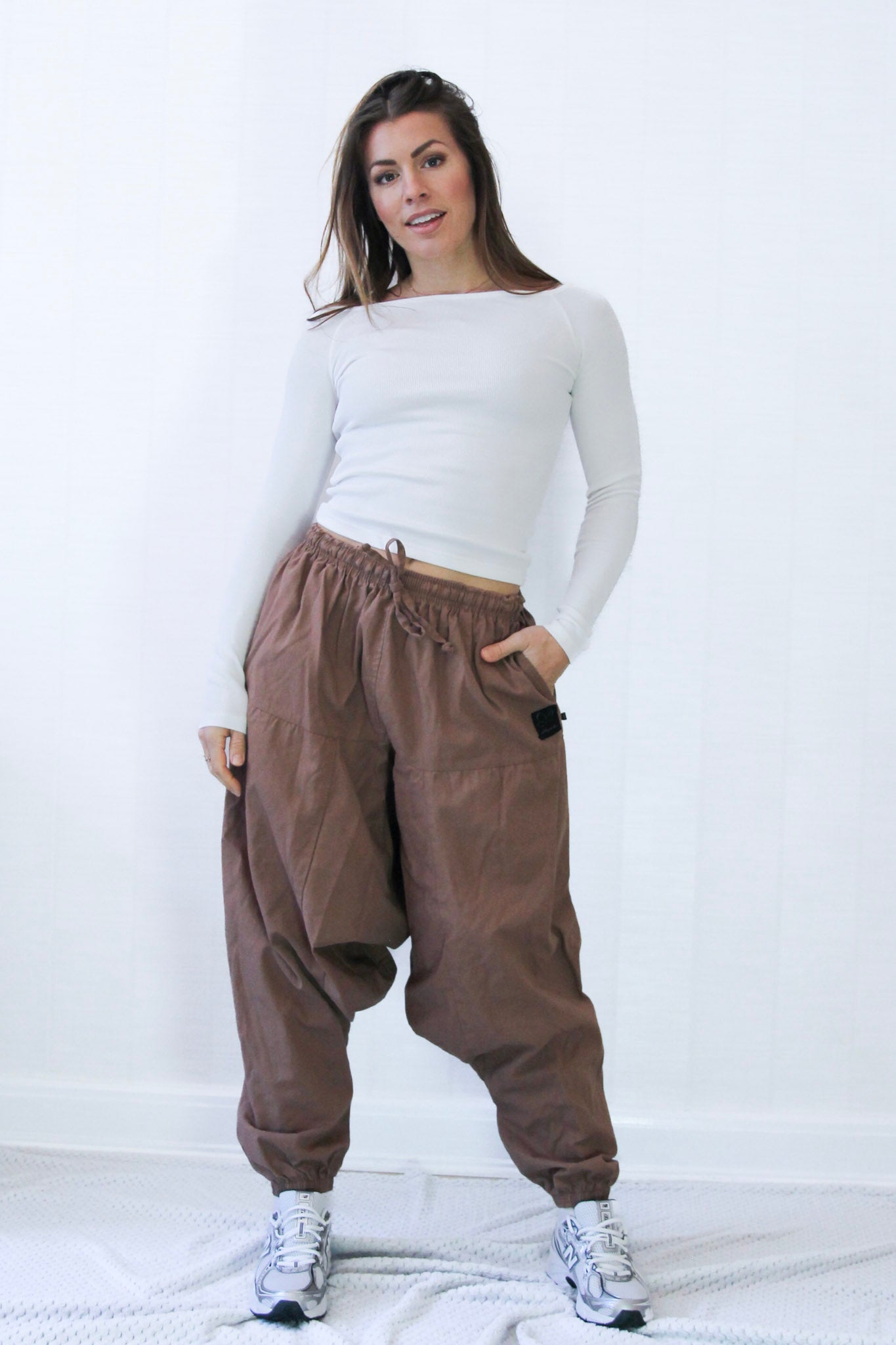 Mörkbeige Haremsbyxa Yogi Cargo Dark Beige