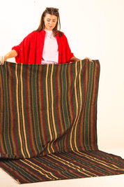 Punainen ja vihreä raidallinen peitto Älvadalen Red & Green Stripe