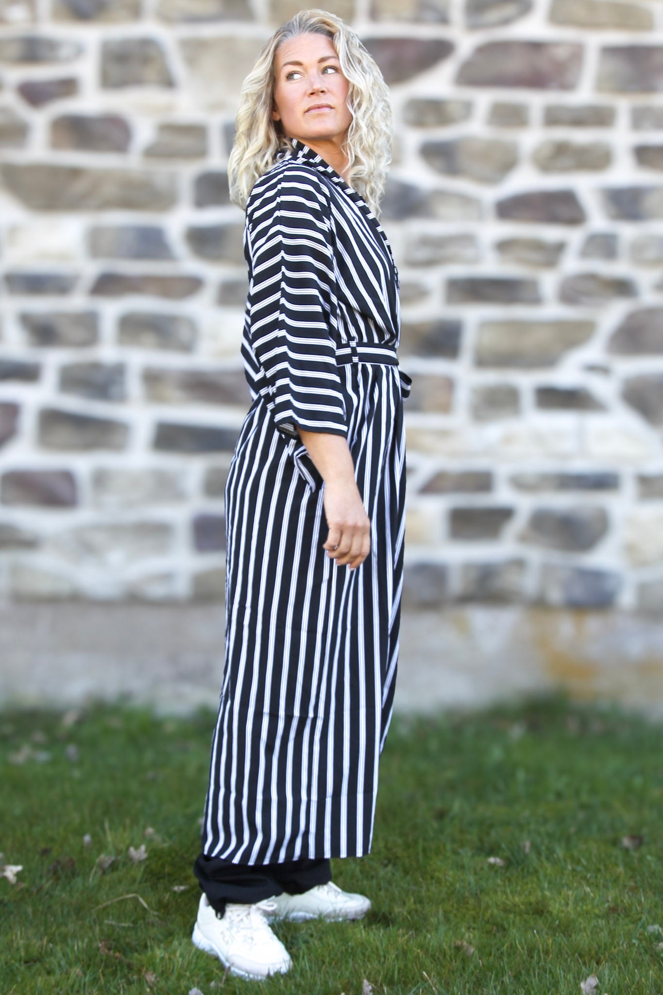 Svart Stripet Kimono Aomori Svart