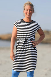 Lysekil mekko Stripe Black