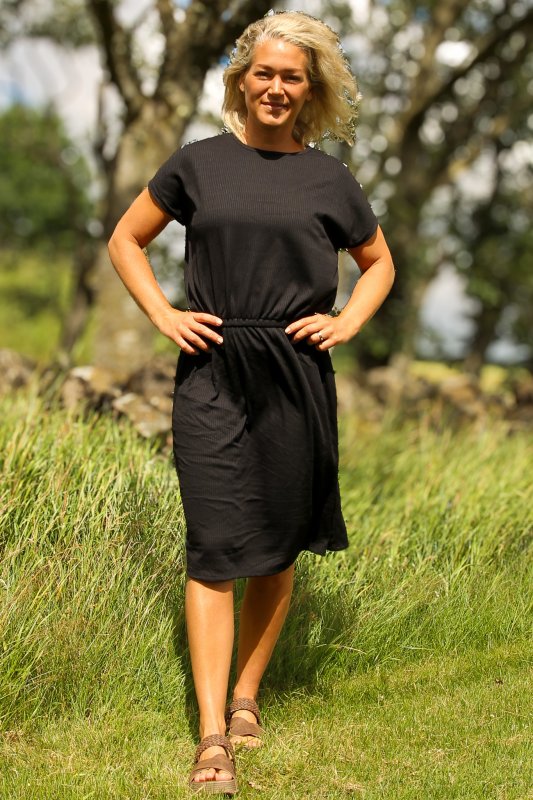 Relaxed Dress in Single Variant