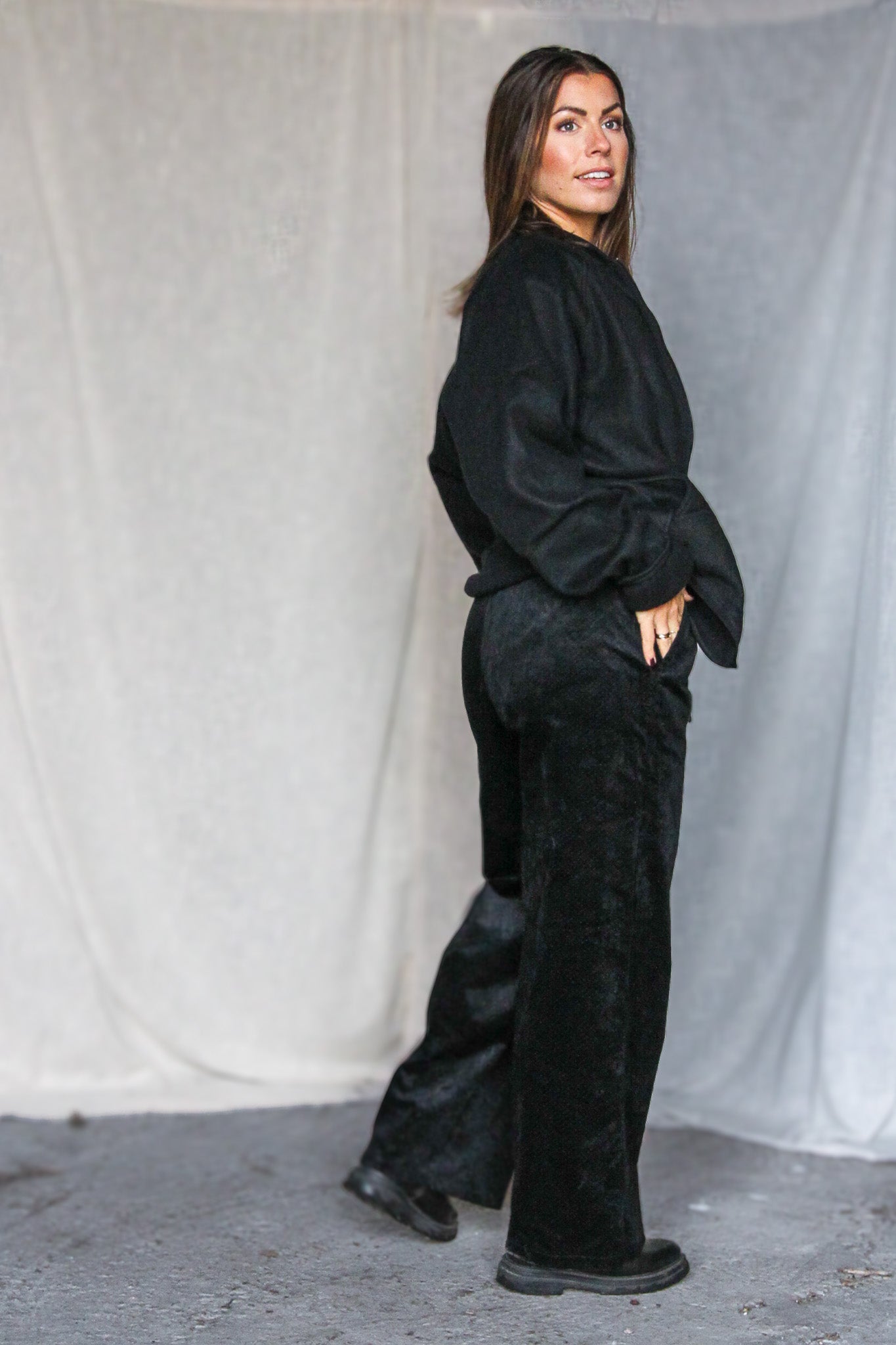 Svart Byxa Hiku Sammet Black