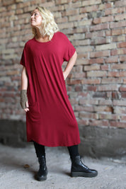 Vinröd Klänning Sarah Wine Red