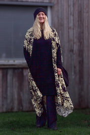 Svart/Vit Bladmönstrad Kaftan Klänning Flower Sea Black White