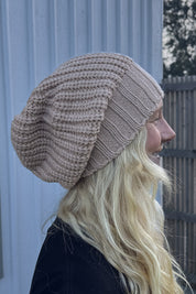 Beige Stickad Mössa Astrid Khaki