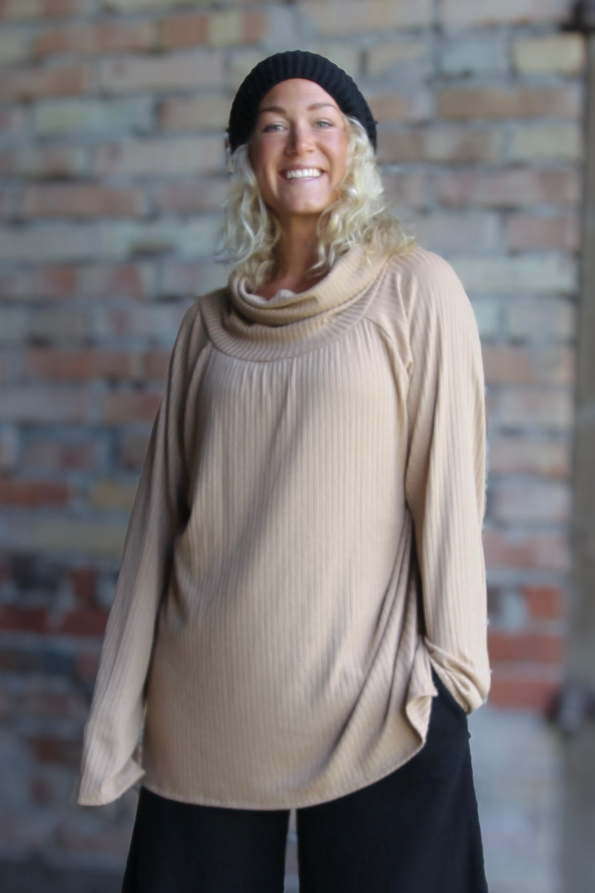 Beige Poloshirt Embrace Beige