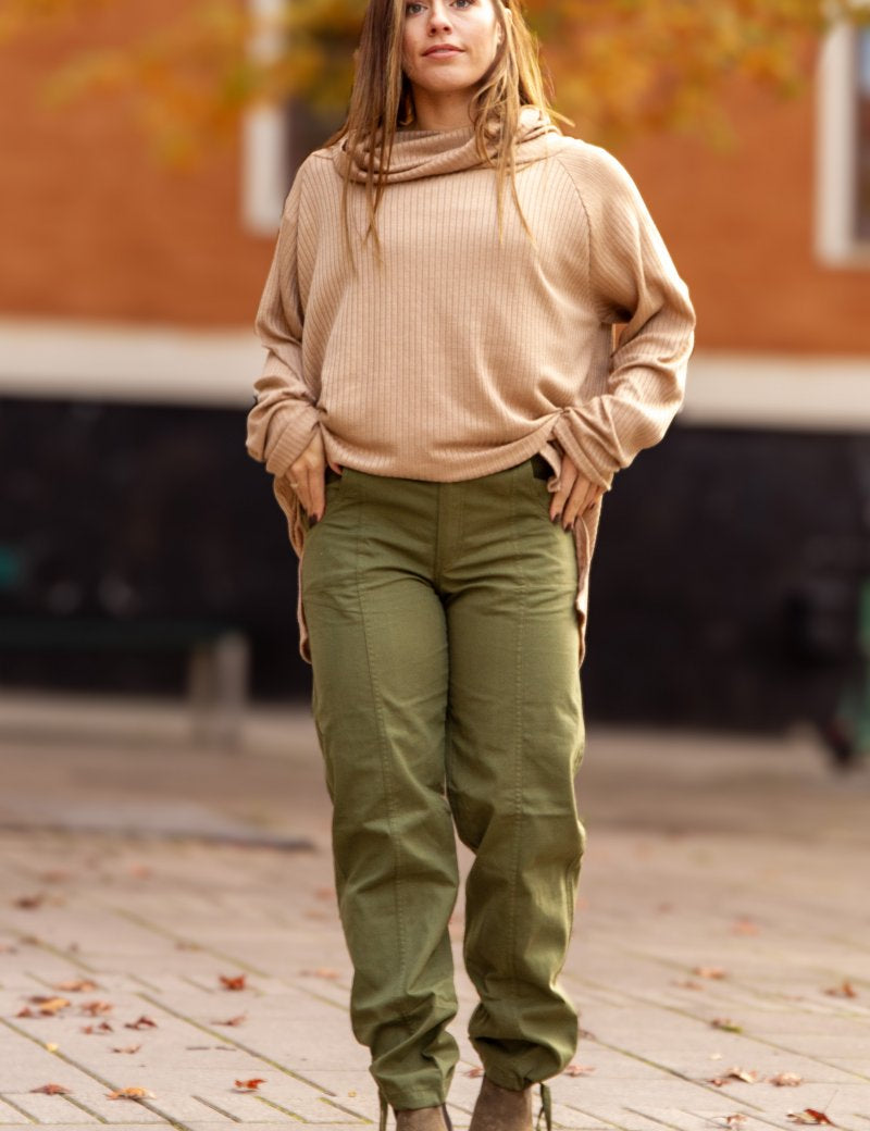 Beige_Polotroja_Embrace_Beige_252.jpg