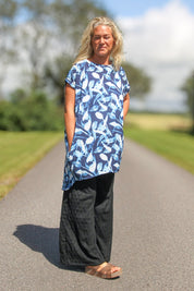 Blå tunika Dalia blåtrykk