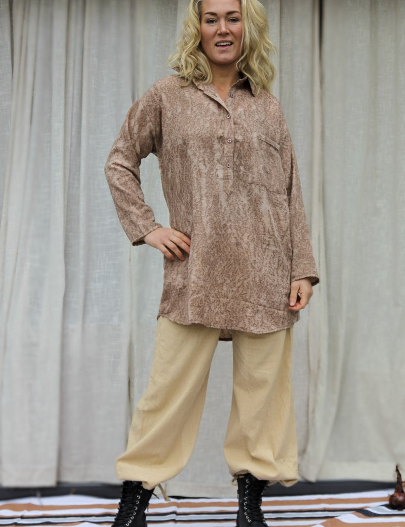 Brun_Skjorta_Dhalis_Crinkle_Brown_251.jpg
