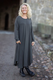 Grå kjole Ballerina langærmet mørkegrå