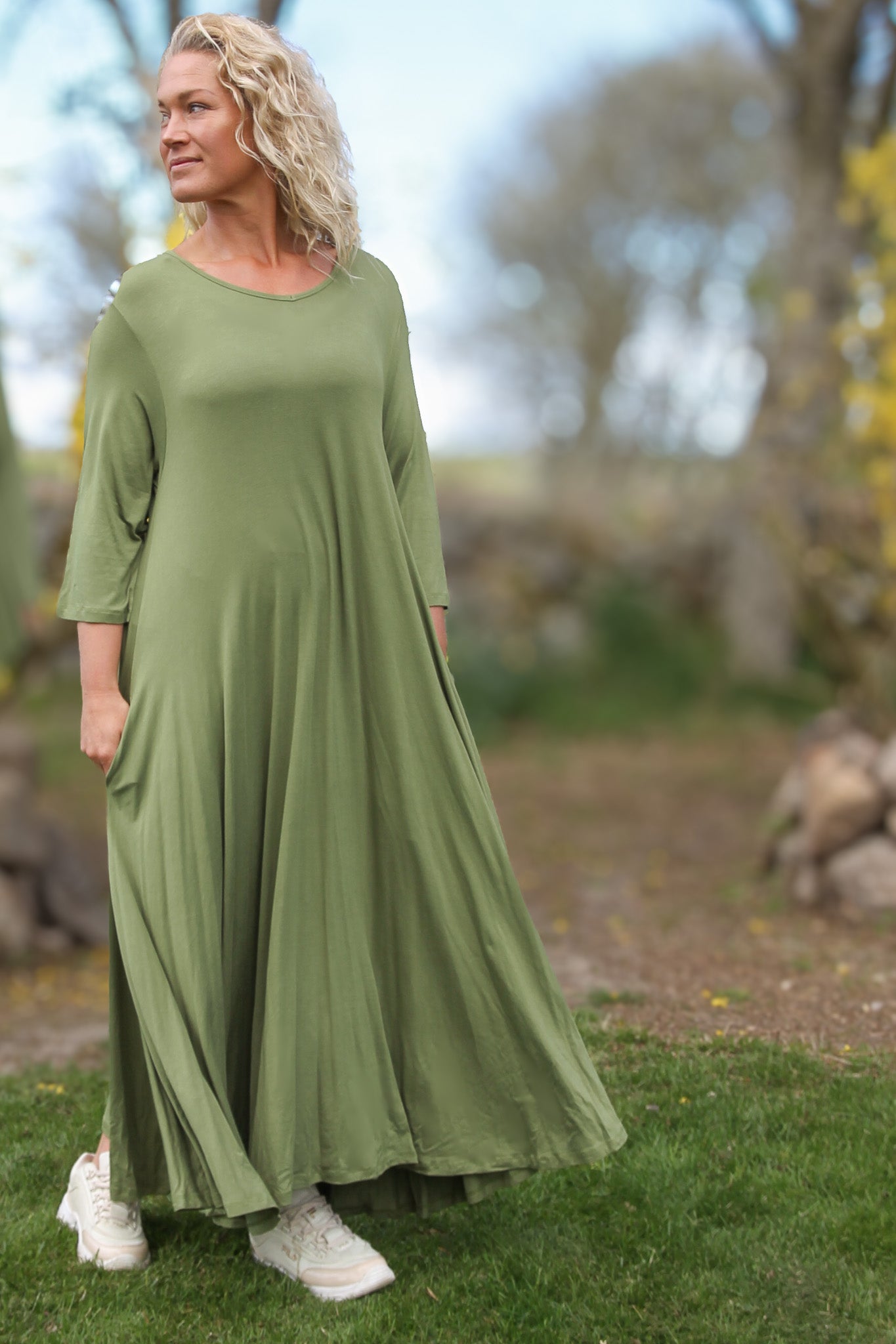 Green Dress Ballerina V-Neck Long Green