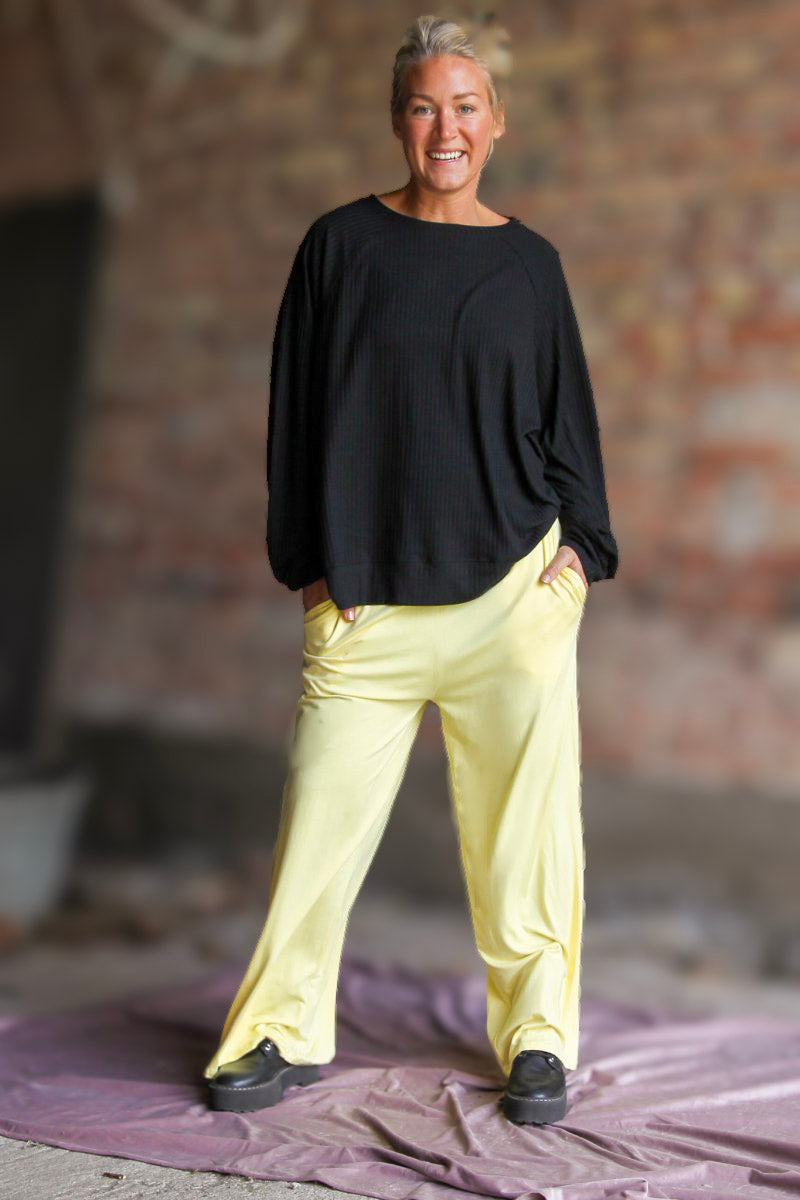 Gelbe Hose Visby Gelb
