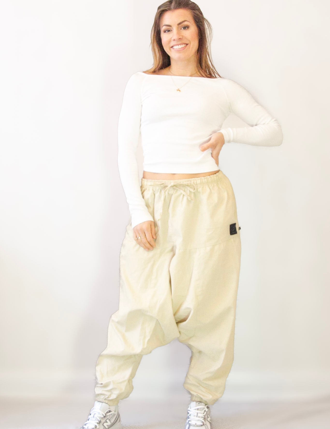 Kramvit_Haremsbyxa_Yogi_Cargo_Cream_White_255.jpg