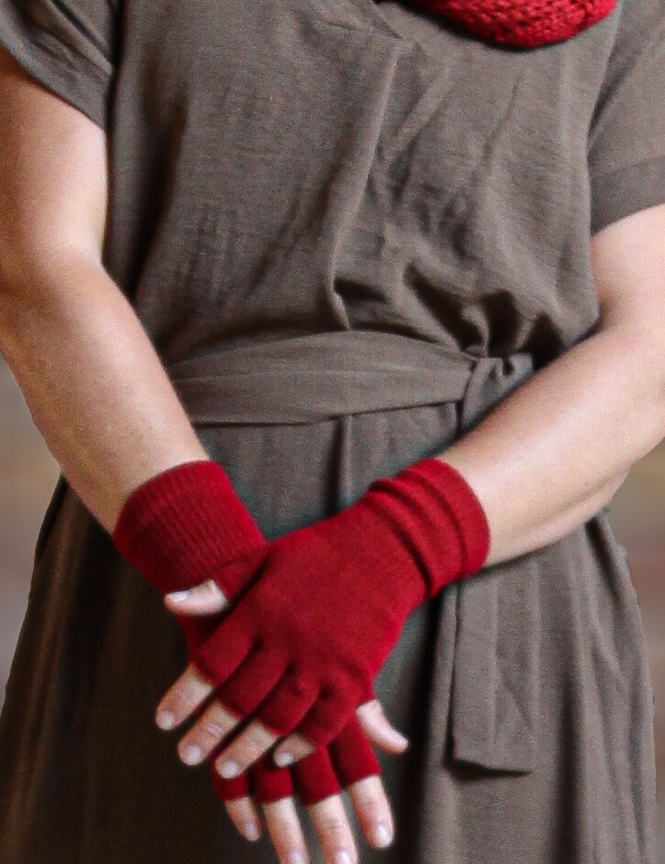 Roda_Halvvantar_Tyra_Red4.jpg