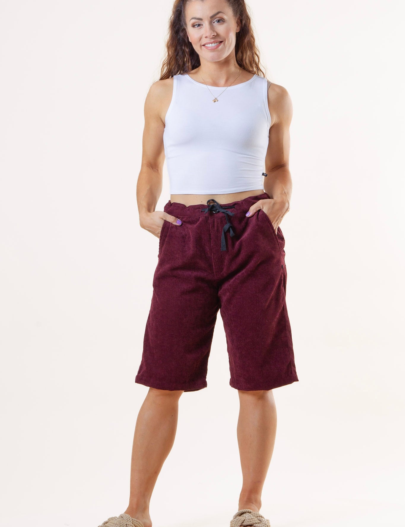 Roda_Manchester_Shorts_Sarek_Wine_Red_255.jpg