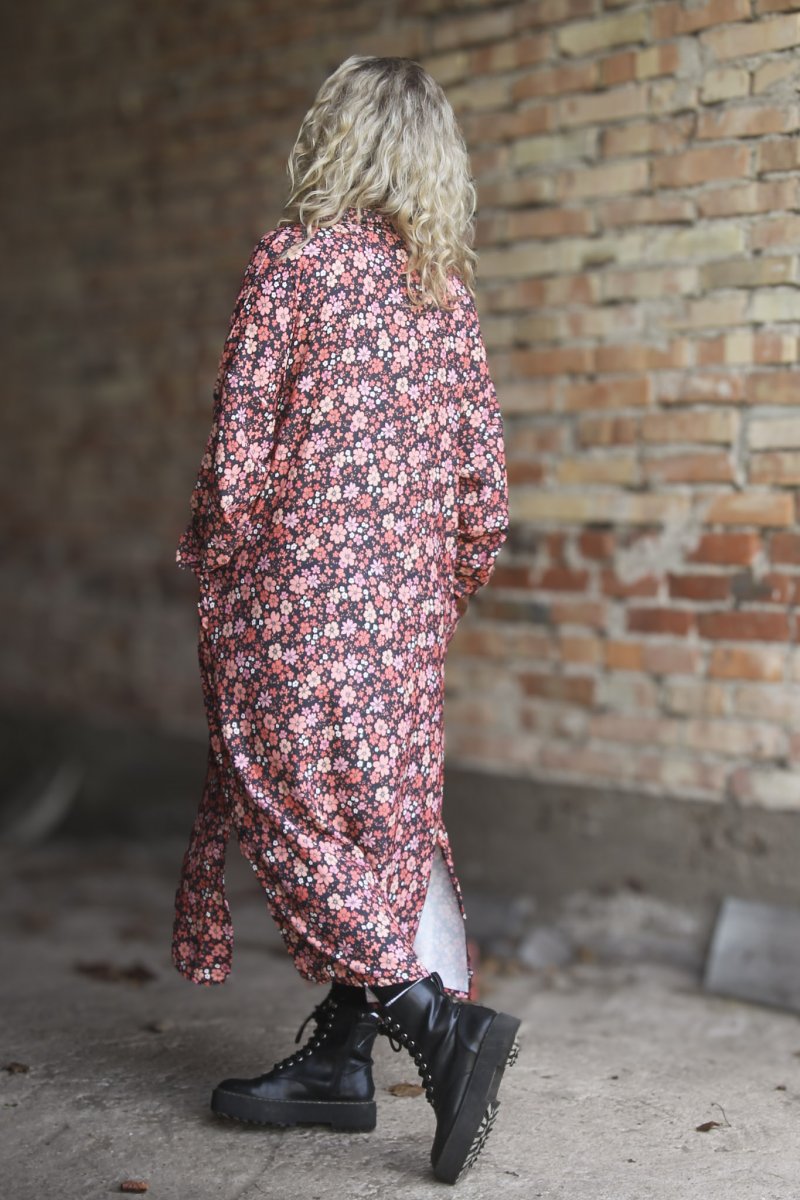 Röd Blommig Klänning Sahara Longsleeve Red Flower