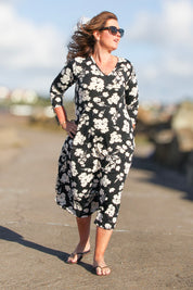 Svart Blommig Klänning Riviera Olive Black
