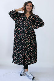 Svart Blommig Klänning Sahara Longsleeve Black Flower