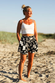 Svart Blommiga Shorts Ronja Olive Black