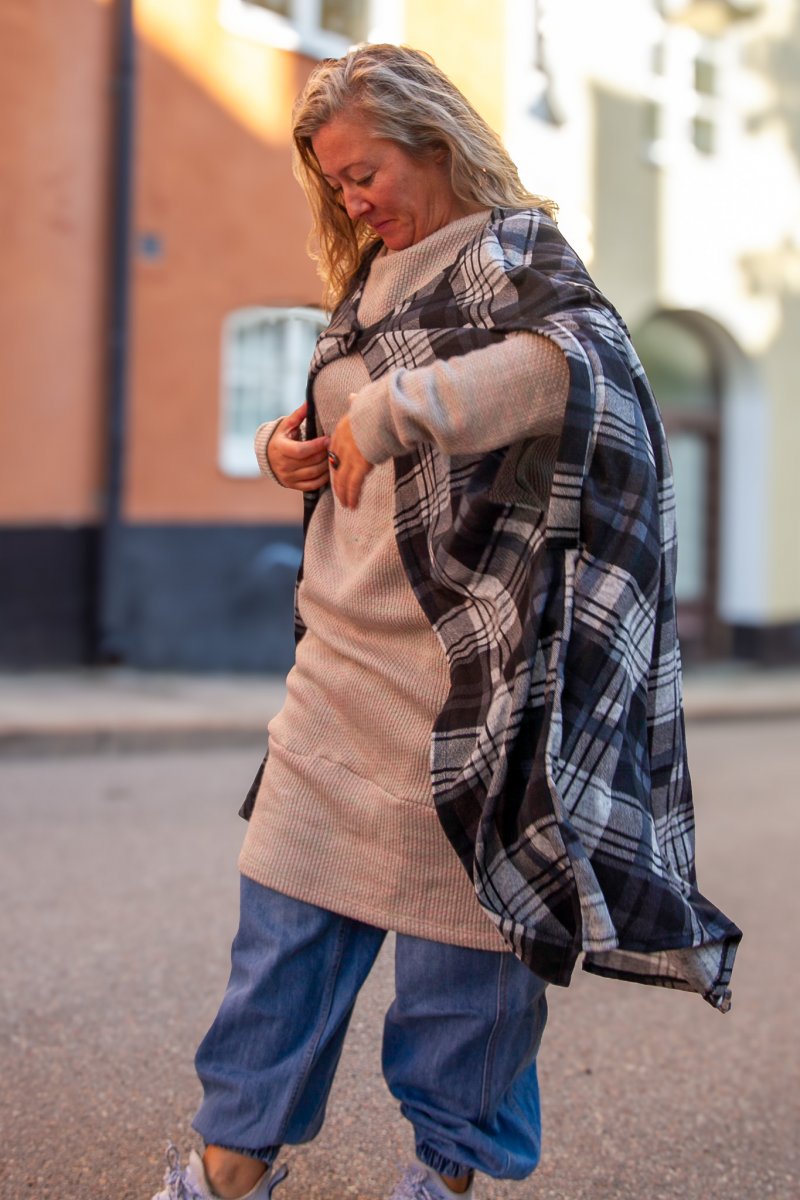 Svart Cape Havö Chequered Black