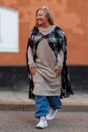 Svart Cape Havö Chequered Black