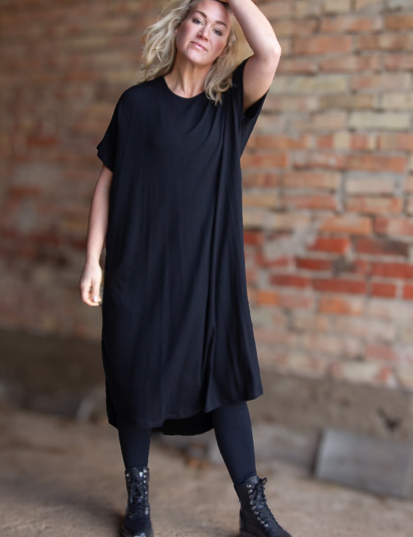 Svart_Klanning_Eveline_Black2.jpg