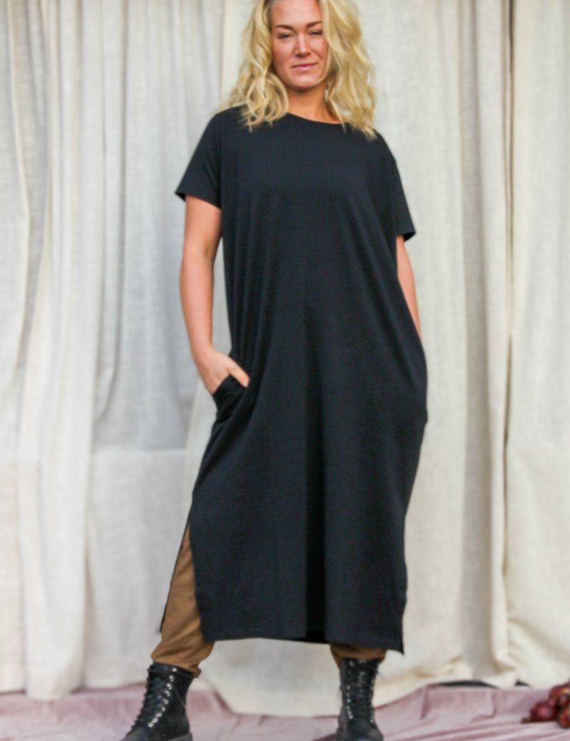 Svart_Klanning_Qubec_Black_251.jpg