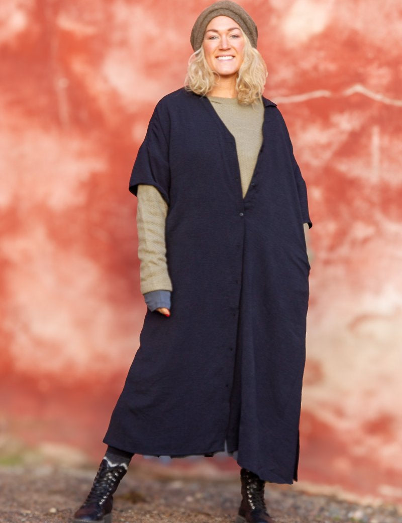 Svart_Klanning_Sahara_Longshirt_Black_251.jpg