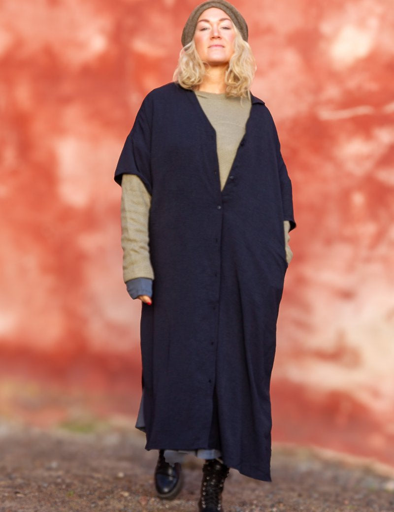 Svart_Klanning_Sahara_Longshirt_Black_252.jpg
