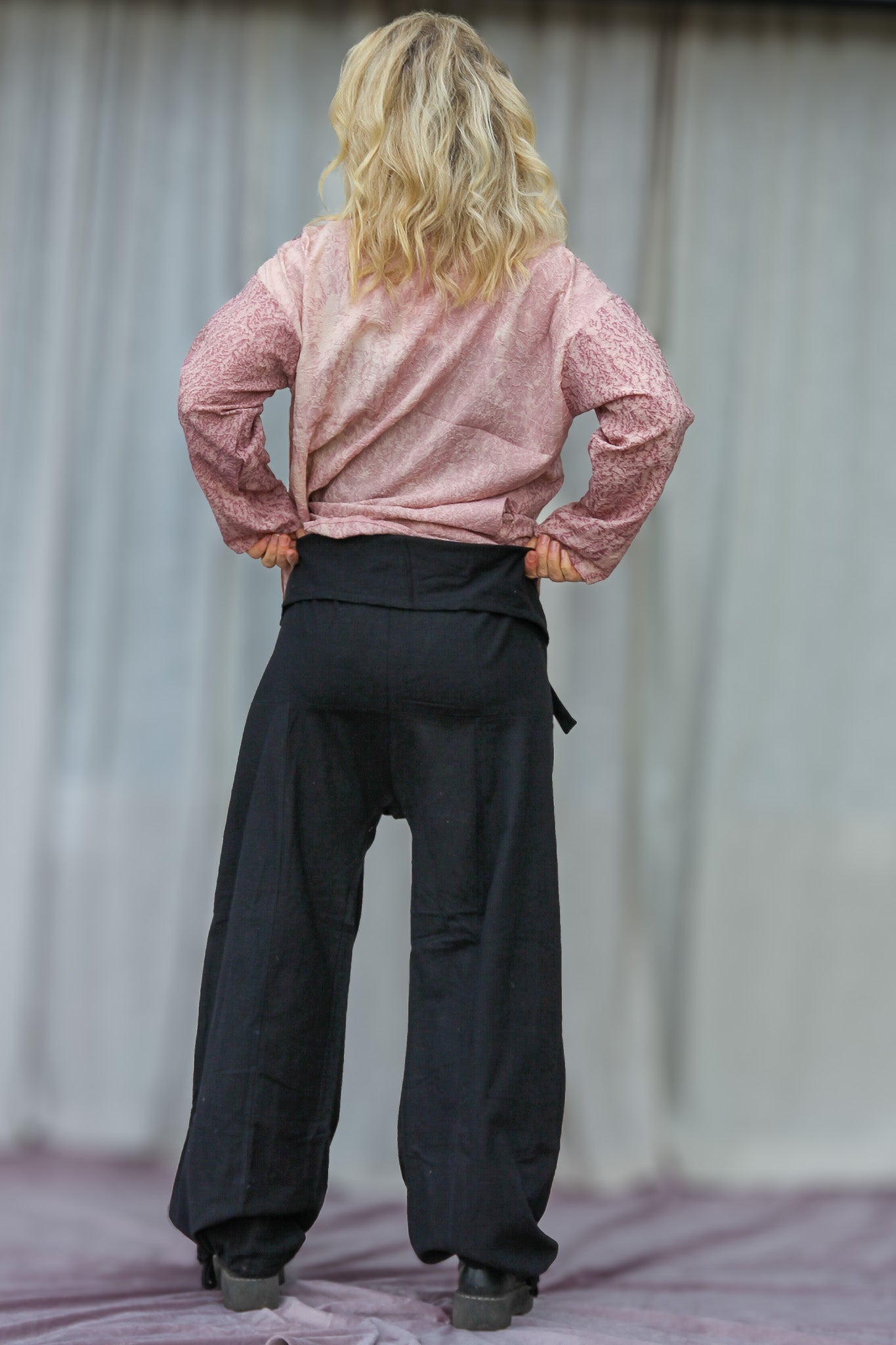 Svart Omlottbyxa Breath Linen Black
