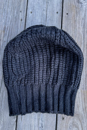 Svart Stickad Mössa Astrid Black