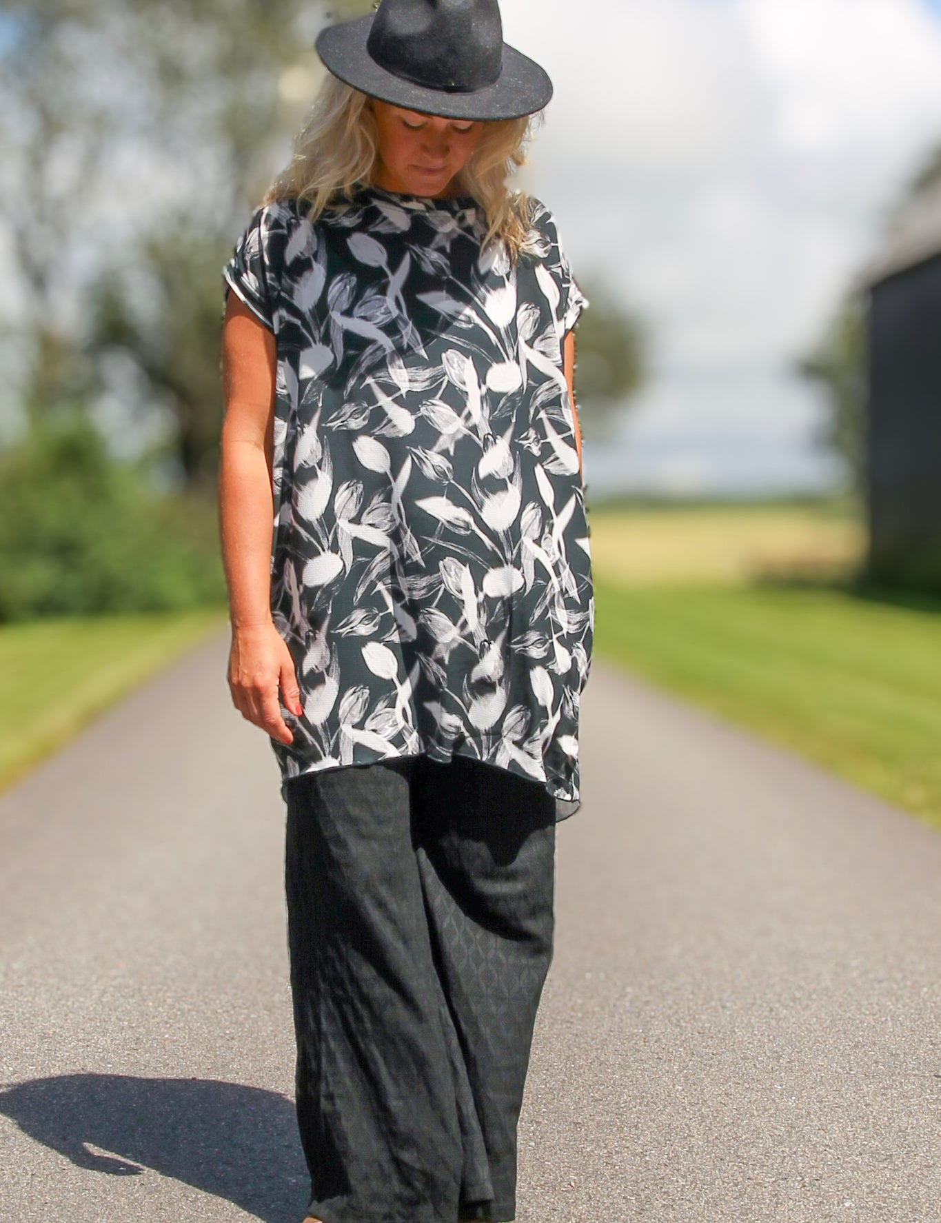 Svart_Tunika_Dalia_Black_Print_255.jpg