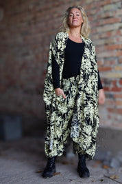 Svart/Vit Bladmönstrad Kaftan Klänning Flower Sea Black White
