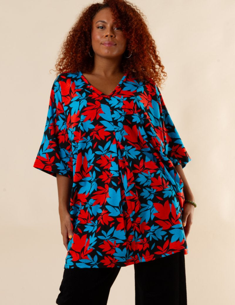 Svart_monstrad_T-shirt_Millan_Black_flower_251.jpg
