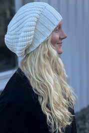 Vit Stickad Mössa Astrid White