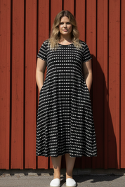Ballerina Black - Red Barn Front