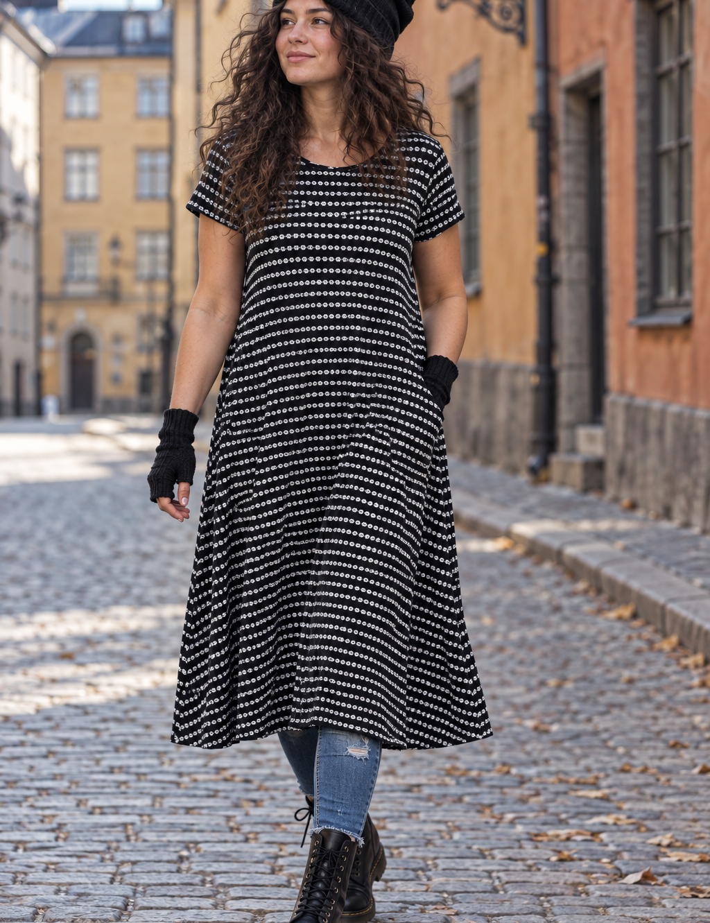 Ballerina-klänning i Gamla stan, promenad