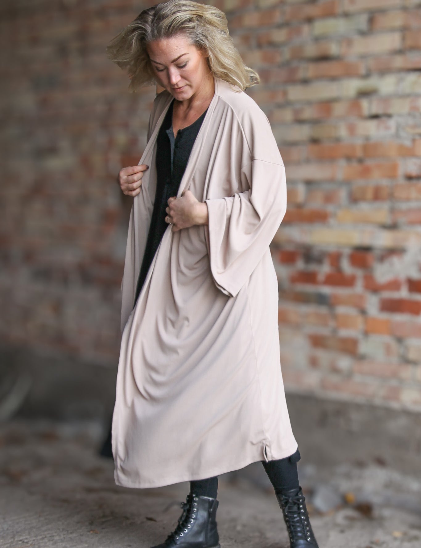 beige_kimono_2.jpg
