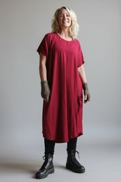 Vinröd Klänning Sarah Wine Red