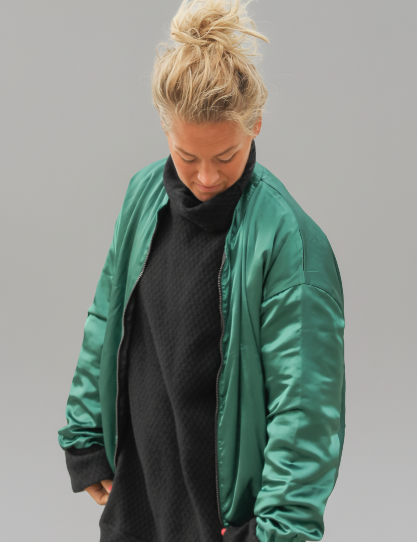 enhanced-Gron_Jacka_Bering_Green_256_2048x2048_b76ca2e5-a13f-44d5-845c-576028a15593.png