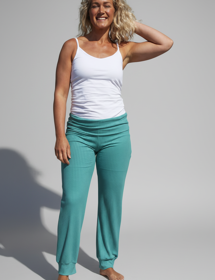 enhanced-Gron_Ribbad_Leggings_Yoga_Stretch_Lenolium_Green_251_2048x2048_3913e881-7721-45a1-9ff6-5a2f98166fdc.png
