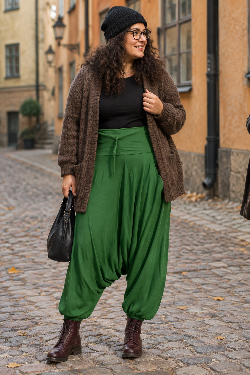 Grön haremsbyxa i samtal